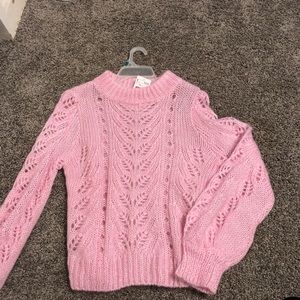 pink H&M sweater